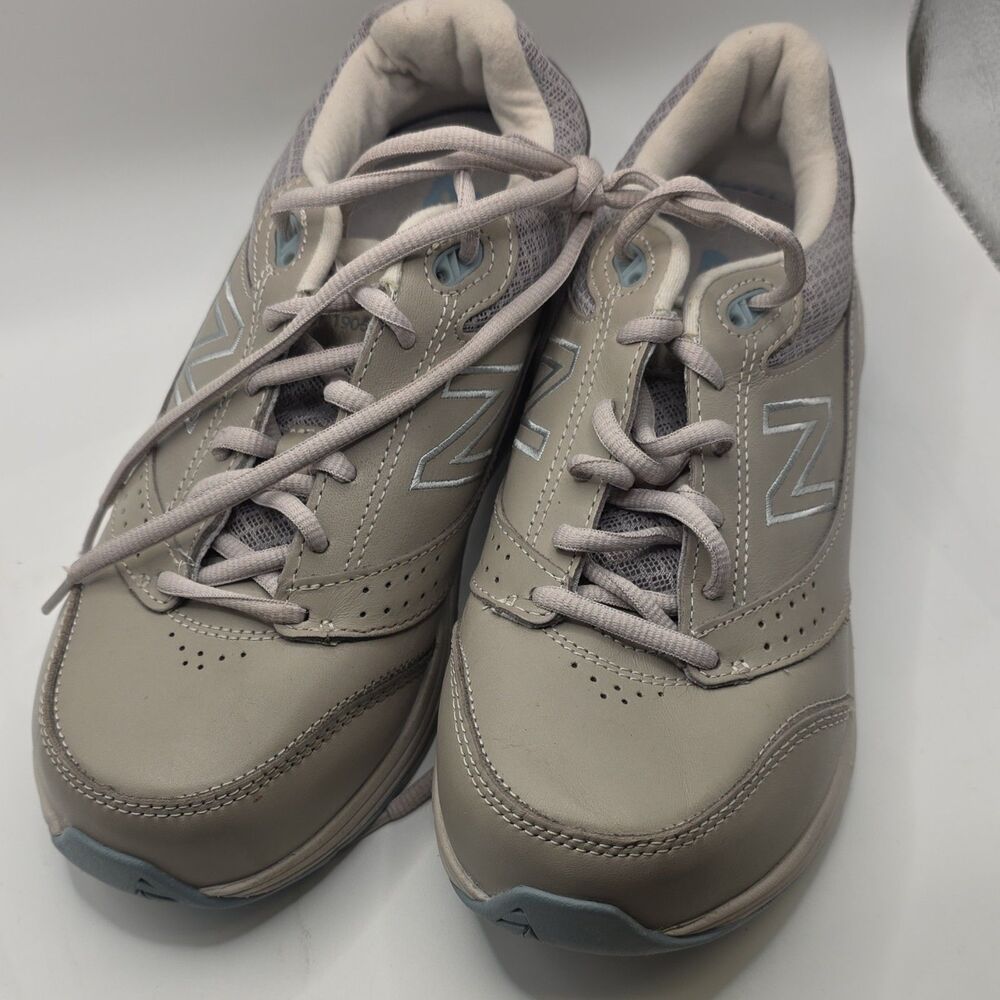 Womens New Balance shoes, 7.5, grey, preowned.